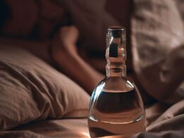 Sennik - Wódka w butelce: Znaczenie snu