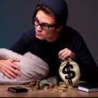 Sennik kradzież pieniędzy - znaczenie snu